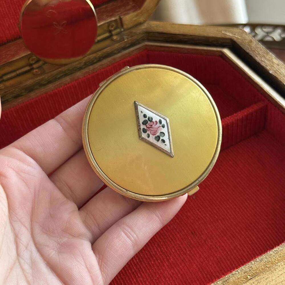 Vintage Round Compact Floral Guilloche Enamel Vanity Powder Compact Mirror
